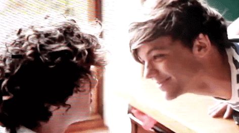 Larry Gif, Larry Shippers, Harry 1d, One Direction Harry, Louis And Harry, Harry Styles Photos, Edward Styles, Larry Stylinson, Liam Payne