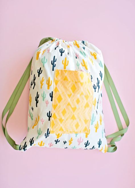 Sewing Rucksack, Rucksack Pattern, Sewing With Kids, Backpack Sewing, Drawstring Bag Pattern, Backpack Fabric, Kids Drawstring, Fabric Backpack, Diy Backpack