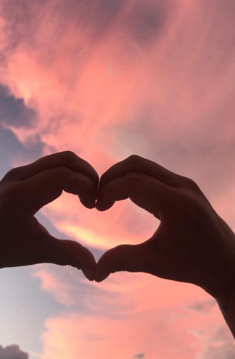 Hand Heart Aesthetic, Heart Hands Aesthetic, Hand Hearts, Heart Hand Sign, Heart Sunset, Heart Shadow, Glittery Wallpaper, Dark Landscape, Album Ideas