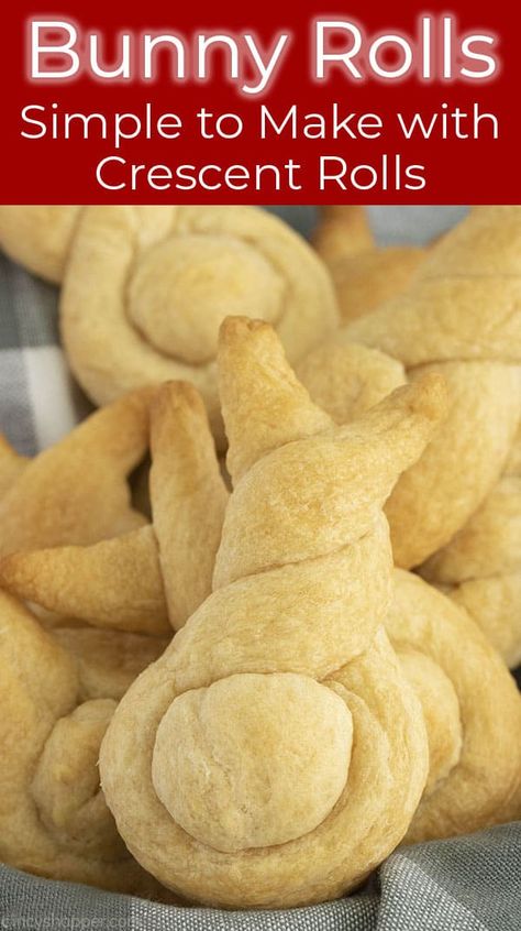 Easter Bunny Crescent Rolls are cute and so easy to make! Grab a can of crescent rolls or make homemade dough for these adorable bunnies. Easter Themed Recipes, Eat Appetizers, Easter Bunny Rolls, Easter Rolls, Bunny Rolls, Party Boards, Holiday Recipies, Bunny Bread, Easter Food Appetizers