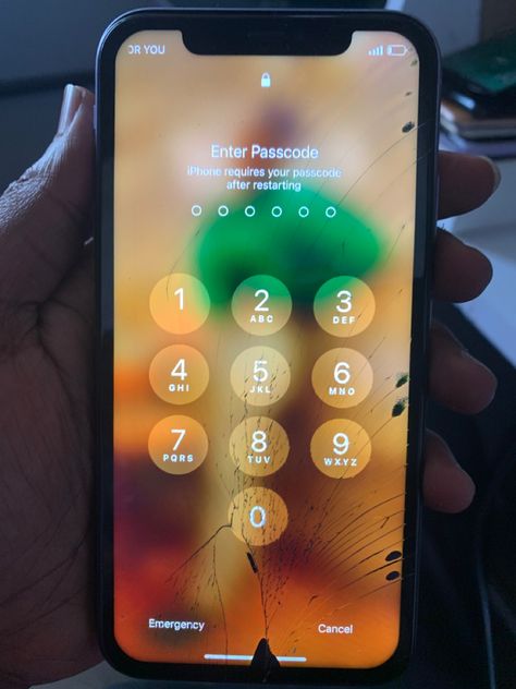 #iphone #iphonehacks #screenscenter Broken Phone Screen Iphone, Iphone Wallpaper Canada, Iphone 11 Screen, Broken Phone Screen, Broken Iphone Screen, Broken Iphone, Cell Phone Bill, Tire Pictures, Deni Denials