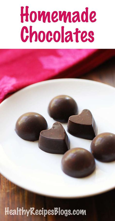 Homemade Chocolate, made with coconut oil, cocoa powder and honey. Delicious and healthy! Homemade Milk Chocolate, Homemade Chocolate Candy, Homemade Chocolates, Make Your Own Chocolate, How To Temper Chocolate, Chocolate Candy Recipes, Chocolate Recipes Homemade, Strawberry Chocolate, Organic Chocolate