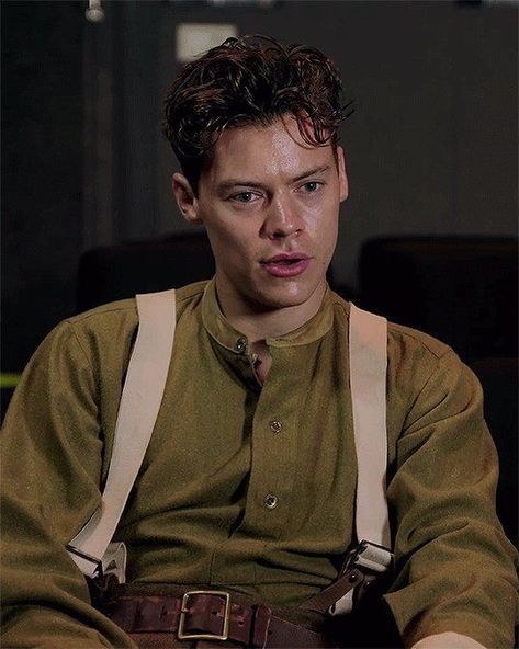 Harry Styles Dunkirk, Harry Styles Gif, Harry Styles Nails, Haikou, Harry Styles Wallpaper, Harry Styles Pictures, Harry Styles Photos, Mr Style, The Perfect Guy