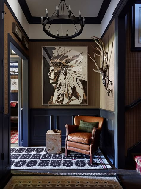 OKLAHOMA COUNTRY HOUSE - Greg Natale Masculine Decor Living Room, Roof Room, Western Office, Masculine Living Rooms, Greg Natale, Western Interior, Western Gothic, Masculine Interior, Oak Interior