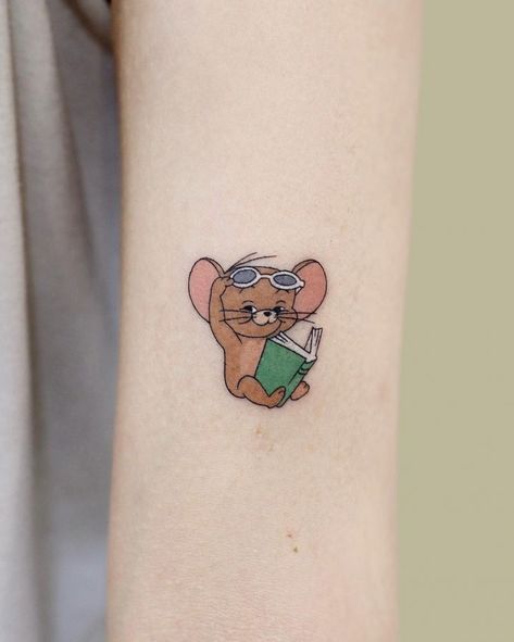 Small Jerry Tattoo | Best Tattoo Ideas Gallery Cartoon Tattoo Ideas, Mouse Tattoo, Tom Et Jerry, Mouse Tattoos, Cartoon Tattoo, Bunny Tattoos, Cartoon Character Tattoos, Tatuaje A Color, Full Sleeve Tattoo