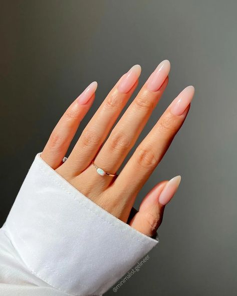 Naked Nails Are the Quiet-Luxury Mani Trend of Summer 2023 | Glamour Graduation Nail Designs, Naked Nails, New Nail Colors, Graduation Nails, Glamorous Nails, Easter Nails, Girls Nails, Luxury Nails, Quiet Luxury