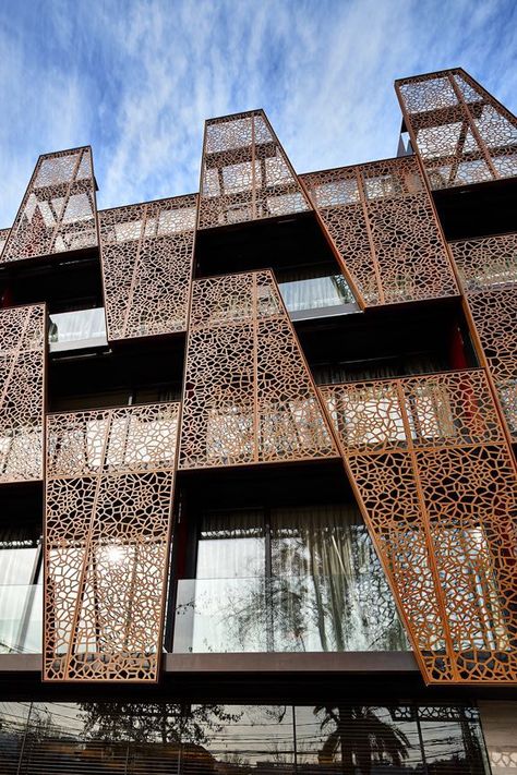 Hotel Facade, Building Skin, Metal Facade, Facade Architecture Design, Office Building Architecture, Building Elevation, Modern Architecture Building, Lan Can, Apartment Architecture