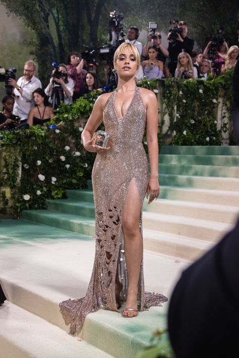 Met Gala 2024 Red Carpet: Photos, Live Updates Red Carpet Aesthetic, Jessica Serfaty, Ice Block, Met Gala Red Carpet, Rebecca Ferguson, Business Fashion, Jennifer Lopez, Pretty Woman, Red Carpet