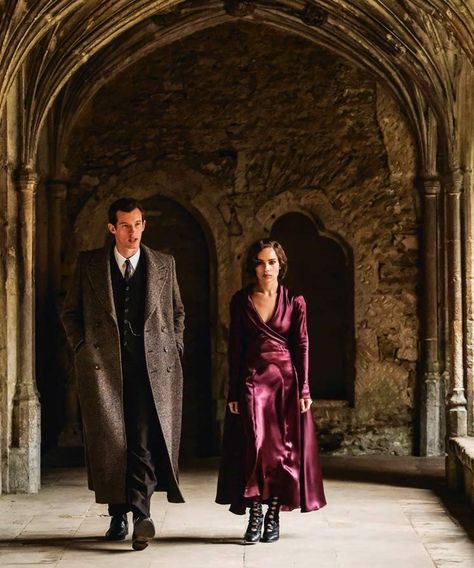 Fantastic Beasts: The Crimes of Grindelwald. Leta Lestrange & Theseus Scamander. Theseus Scamander, Leta Lestrange, Fantastic Beasts 2, The Crimes Of Grindelwald, Fantastic Beasts Series, Fantasic Beasts, Colleen Atwood, Fantastic Beasts Movie, Beast Costume