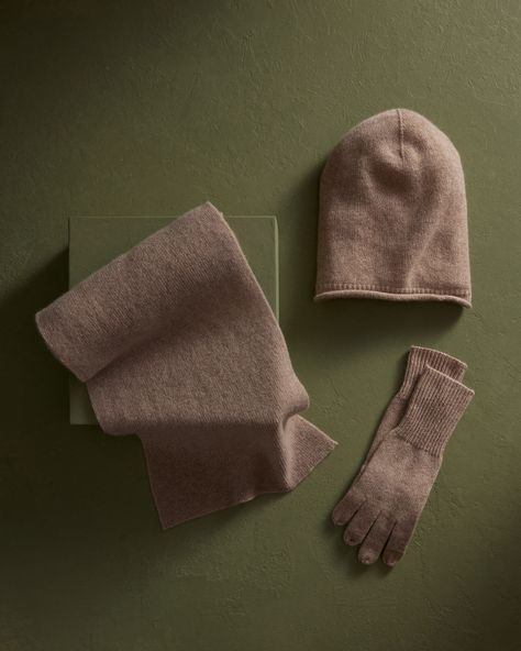 It's the same dilemma year after year: what do you get for the woman who seems to have everything? Our go-to is always luxe accessories. You can never have enough of them in your rotation, and with winter gearing up, she'll get a lot of mileage out of a warm and buttery soft cashmere hat, scarf, and gloves in a timeless hue. Cashmere Clothing, 100 Grade, Cashmere Outfits, Cashmere Hat, Heather Brown, Clothing Sweaters, Cashmere Sweater Women, Winter Gear, Dark Taupe