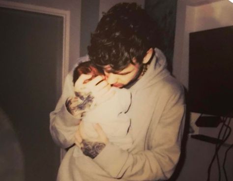 One Direction’s Liam Payne and Cheryl Welcome a Son – See the First Photo Girls Aloud, Cheryl Cole, Becoming A Father, Liam James, James Horan, The Perfect Guy, Co Parenting, Pop Rock, Rest In Peace