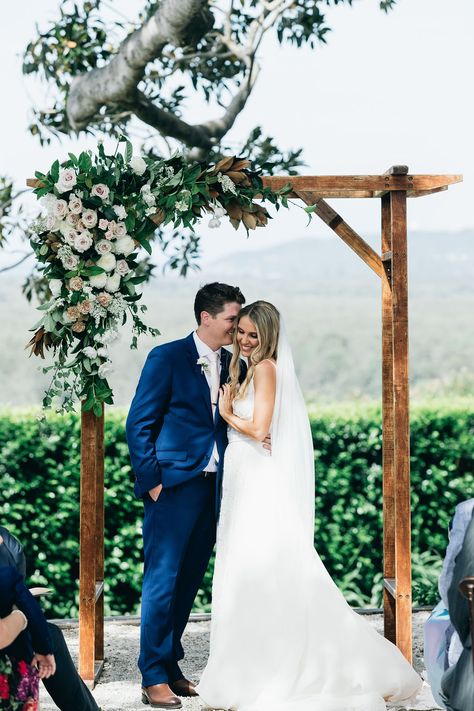 Wedding Ceremony Arbours, Wedding Arbour Flowers, Timber Arbour, Arbour Ideas, Wedding Trellis, Tree Restaurant, Wedding Arbors, Romantic Settings, Tree Pictures