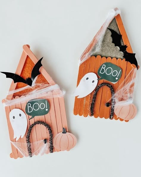 Bricolage Halloween, Halloween Fest, Halloween Arts And Crafts, Halloween Crafts Decorations, Fall Halloween Crafts, Popsicle Stick, Halloween Diy Crafts, Haunted Houses, Letter H