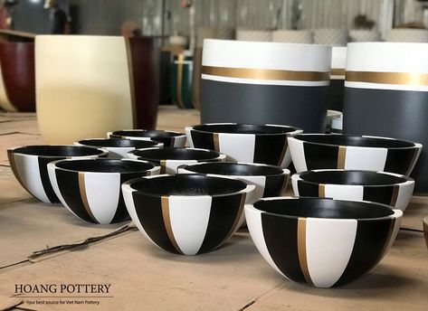 A beautiful and modern lot of thick bowl-shaped cement planters with black, white triangle patterns and copper-gold stripes (set of two: 40cm*20cm, 30cm*15cm).  Website: www.hoangpottery.com  #hoangpottery #cementplanters #cementpots #gardendecoration #decor #outdoordecoration #indoordecoration #decoration Diy Inventions, White Pots, Plant Pot Design, Diy Pottery Painting, Flower Pot Art, Pot Design, Outdoor Deco, Bedroom Cupboard Designs, Cement Pots