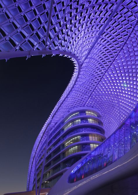 Acting as the centerpiece of Yas Island, Yas Viceroy Abu Dhabi hovers over land and water and spans the Yas Marina Circuit, the favored racetrack for Formula 1™ legends. Yas Hotel, New Architecture, Santiago Calatrava, Interesting Buildings, Amazing Buildings, Unique Buildings, Hotel Interiors, Unique Architecture, Futuristic Architecture