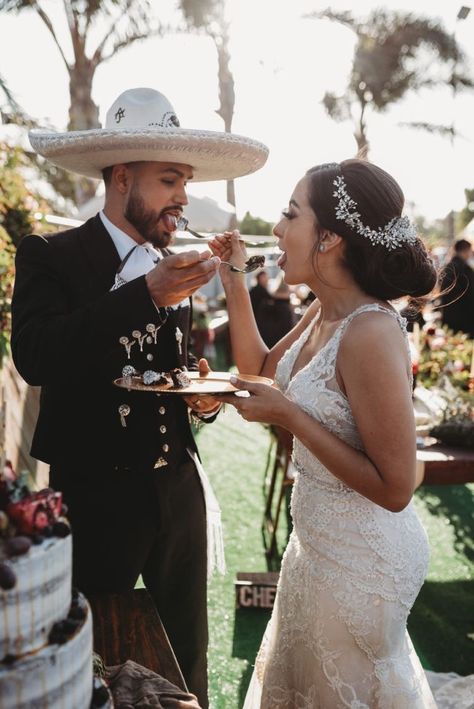 Charro Wedding Ideas, Ideas Para Boda, Mariachi Wedding, Rancho Wedding, Mexican Wedding Traditions, Charro Wedding, Mexican Inspired Wedding, Fairy Tail Wedding, Mexican Themed Weddings