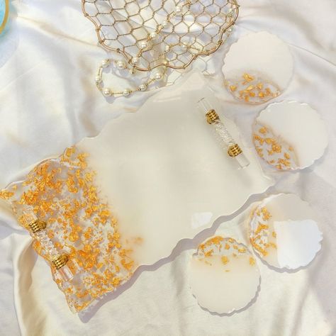 Geode Resin Tray, White And Gold Resin, For Her Perfume, Her Perfume, Resin Product, Resin Tray, Perfume Tray, Diy Resin Art, Tray Set