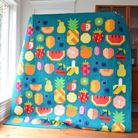 Elizabeth Hartman Patterns, Fruit Quilt, Elizabeth Hartman Quilts, Craft Hobbies, Elizabeth Hartman, Heart Quilt Pattern, Quilt Studio, Quilt Modernen, Sewing Fashion