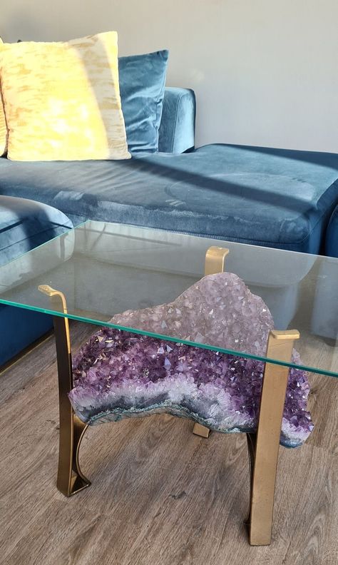 Crystal Table Decor, Amethyst Table, Zen Meditation Room, Hormone Regulation, Mental Balance, Table With Glass Top, Negotiation Skills, Amethyst Healing, Zen Meditation