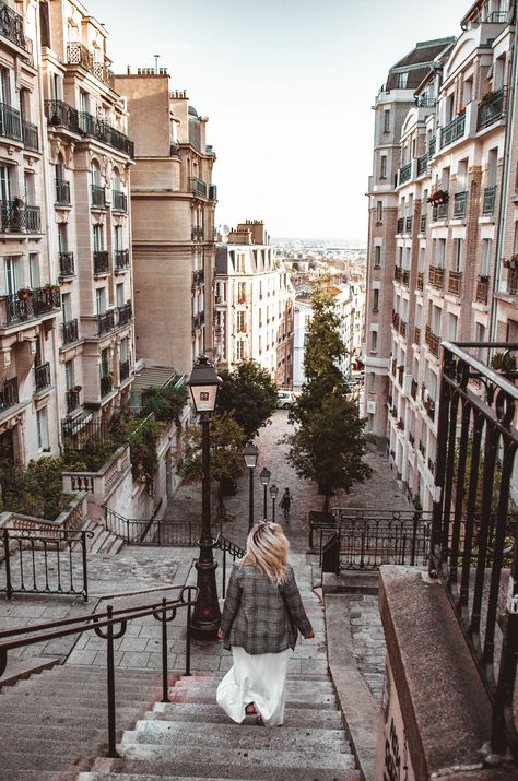 Packing List For Paris For Every Season – Paris Itinerary 3 Days, Paris In The Winter, Paris In December, Paris Winter, Paris Itinerary, Instagram Famous, Cute Cafe, Beautiful Streets, Visit Paris