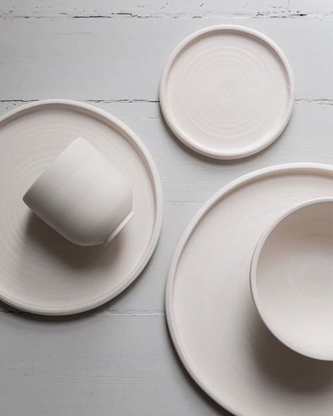 My Wish List, Ceramic Tableware, Ceramic Dishes, Modern Ceramics, Ceramic Design, Nordic Design, Wish List, Ceramic Plates, Plates And Bowls