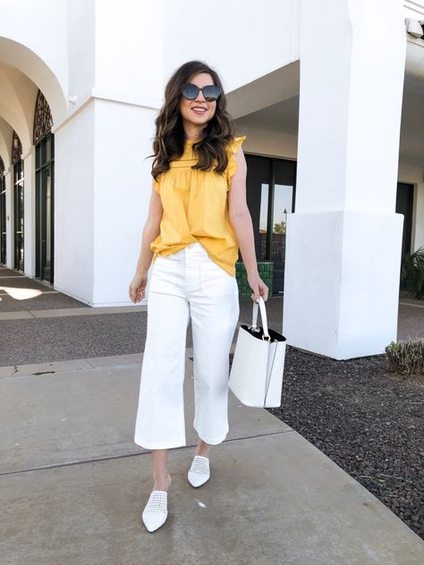 White Cropped Jeans Outfit, White Crop Jeans Outfit, Cropped Jeans Outfit Summer, Wide Leg Cropped Jeans Outfit, White Crop Jeans, Jeans Pants Outfit, Cropped Jeans Outfit, Wide Leg Outfit, Summer Work Wear