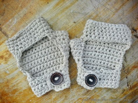 Crochet Bicycle Gloves Crochet Bicycle, Crochet Yoga, Weightlifting Gloves, Gloves Diy, Crochet Hand Warmers, Crochet Wrist Warmers, Bicycle Gloves, Glove Pattern, Crochet Gloves Pattern