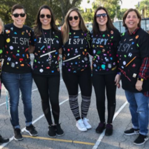 “I Spy” teacher team costume!! I Spy Costume, Teacher Team Halloween Costumes, Teacher Halloween Costumes Group, Squints And Wendy, Book Characters Dress Up, Office Halloween Costumes, Spirit Days, Halloween Costumes For Work, Teacher Halloween Costumes