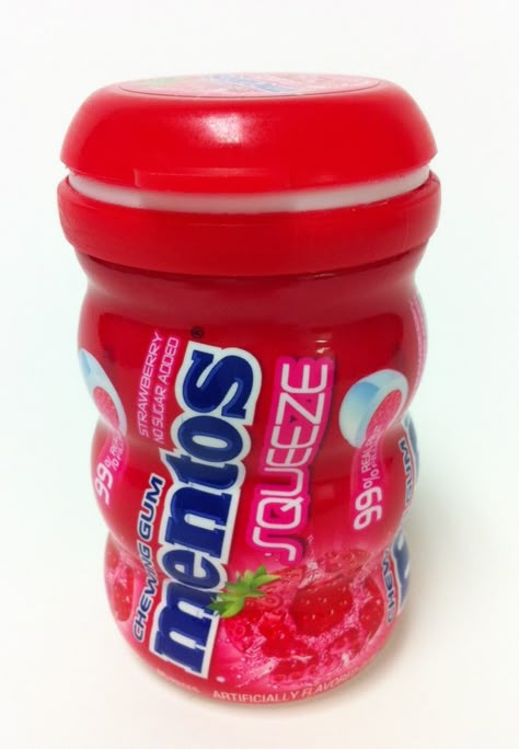 Strawberry Squeeze Mentos Gum Mentos Chewing Gum, Mentos Gum, Luxury Baby Room, Gum Flavors, Food Vids, Sour Candy, Teeth Care, Chewing Gum, Cake Decorating Techniques