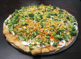 Pampered Chef Veggie Pizza, Vegetable Pizza Recipe, Veggie Pizza Appetizer, Crescent Roll Veggie Pizza, Cold Veggie Pizza, Pizza Appetizer, Vegetable Pizza Recipes, Veggie Pizza Recipe, Pampered Chef Recipes