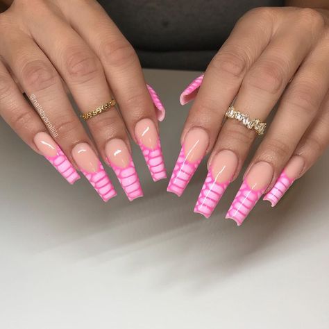 Pink And White Croc Nails, Croc Nails Pink, White Croc Print Nails, Crocodile Nails, Croc Nails, Color For Nails, Leopard Print Nails, Baddie Nails, Print Nails