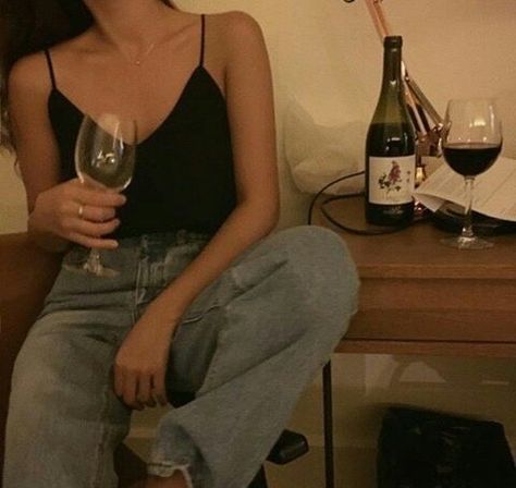 Fitness Logo, K Fashion, Insta Inspo, Look Cool, Aesthetic Girl, My Aesthetic, Wine Glasses, Aesthetic Pictures, Photo Ideas