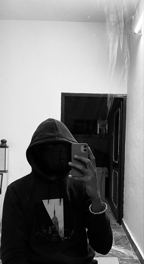 Hoodie Aesthetic Boy, Dear Black People, Boys Covering Face, Paris Instagram Pictures, Aesthetic Hoodies, Iphone Wallpaper For Guys, Foodie Instagram, Drip Outfit Men, Hoodie Aesthetic