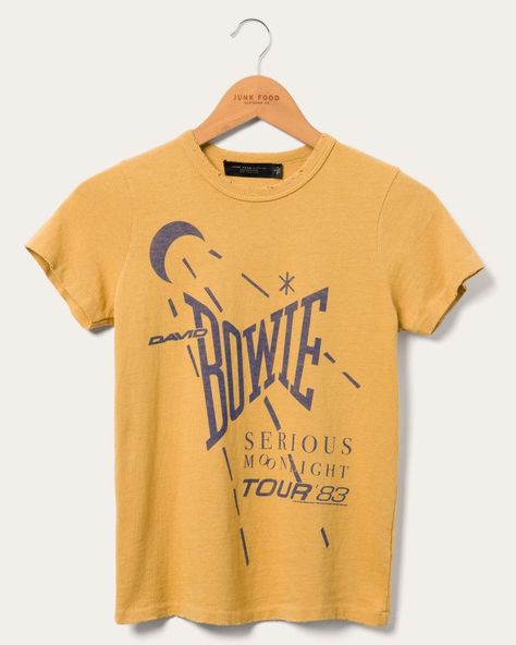 Women's David Bowie US Tour '82 Tee in black. A must-have for any Bowie fan! #DavidBowie #Bowie #Music #Tour #80s / #David_Bowie_Graphic #Bowie_Shirt #Vintage_Shirt_Design #Groovy_Clothes David Bowie Graphic, David Bowie Shirt, Vintage Band Tees, Food Clothes, Retro Tee, Graphic Tees Vintage, Cool Graphic Tees, Tee Shirt Designs, David Bowie