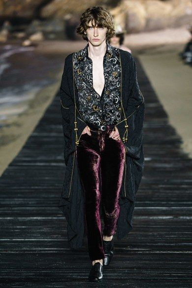 Style Androgyne, Saint Laurent Menswear, Male Fashion Trends, Androgynous Fashion, Vogue Magazine, Menswear Fashion, Menswear Collection, Fashion Weeks, Inspiration Mode