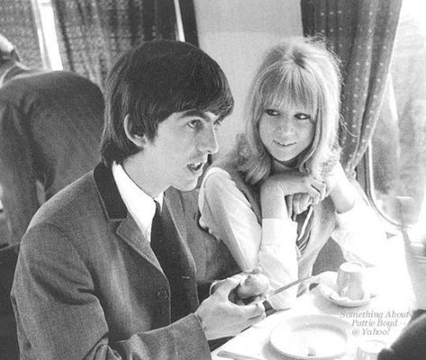 Pattie Boyd Style, George Harrison Pattie Boyd, Patti Boyd, Beatles Girl, Boxcar Children, Pattie Boyd, John Campbell, Wonderful Tonight, 1960's Fashion