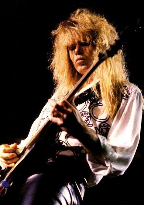 Adrian Vandenberg........ Adrian Vandenberg, Tommy Shaw, Spray Makeup, Nita Strauss, David Coverdale, Rock Pictures, Hair Metal Bands, Performing On Stage, 80s Hair Bands