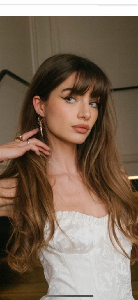 Wedding Hairstyles With Bangs Long, Formal Hairstyles Bangs, Wavy Hair Bangs Wedding, Parisian Hairstyles Bangs, Mara Lafontan Style, Mara Lafontan Hair, Mara Lofantan, Formal Hair With Bangs, Mara Lafontan Bangs