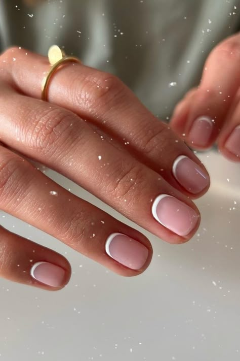 White Reverse French Manicure Upside Down French Nails, Reverse Manicure, French Manicure Short Nails, Reverse French Nails, French Manicure Ideas, Reverse French Manicure, Reverse French, Moon Manicure, Manicure Designs