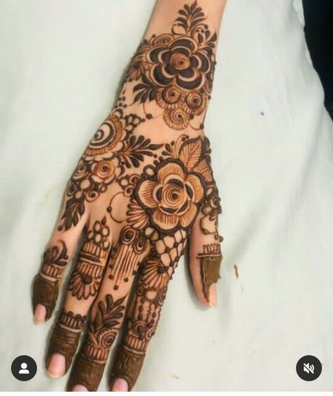 Mehndi Designs For Slim Hands, Patti Mehndi Design, Simple Khafif Mehndi Designs, Bakra Eid Special Mehndi Design, Simple Pakistani Mehndi, Trendy Mehndi Designs Front Hand, Pakistani Mehndi Designs Unique, Bakra Eid Mehndi Design, Khafif Mehndi Designs New Dubai