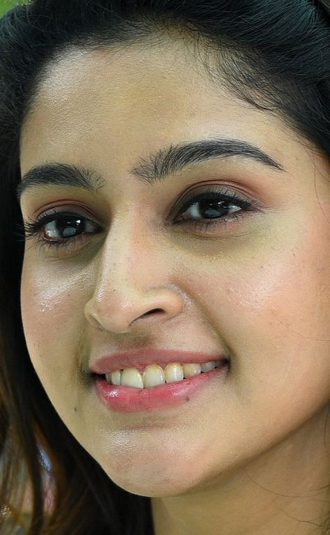 Tanya Ravichandran, Megha Akash, Ex Gf, Beauty Hacks Lips, Nice Face, Super Girls, Tuesday Quotes, Ram Ram, Actress Without Makeup