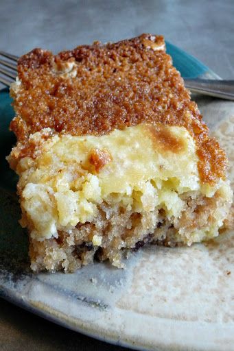 Apple Gooey Butter Cake, Butter Apple Cake, Autumn Sweets, Apples Recipes, Cheesecake Bar, Baked Items, Butter Cakes, Apple Cakes, Bar Desserts