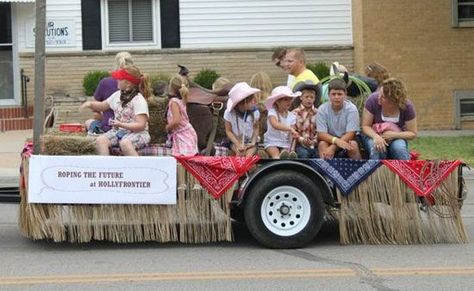 Cowboy Float Ideas, Cowboy Themed Parade Float, Country Theme Parade Float, Cowboy Parade Float Ideas, Rodeo Float Ideas, Country Parade Float Ideas, Cowboy Float Parade, Cowboy Homecoming Float, Western Theme Parade Float Ideas