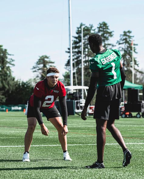 @zachwilson at CB? @saucegardner at WR? First training camp practice is weird The post New York Jets: @zachwilson at CB? @saucegardner at WR? First training camp practice is weird… appeared first on Raw Chili. Drip Outfits, Football Camp, Jet Fan, Training Camp, New York Jets, Chili, Nfl, Camping, Football