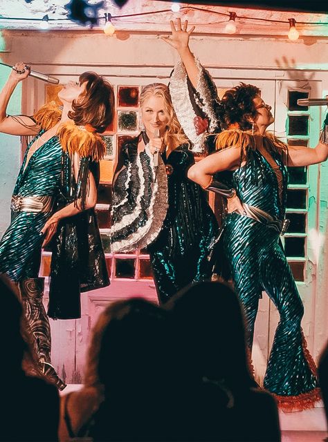 Mamma Mia Disco Outfits, Donna Sheridan Outfits, Anna Asthetic, Mamma Mia Super Trouper, Mamma Mia Costume, Mamma Mia 2008, Abba Party, Mamma Mia Movie, Donna Sheridan