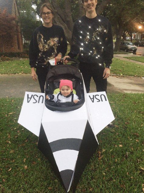 Astronaut Family Costume Diy, Family Outer Space Costumes, Nasa Family Costume, Family Astronaut Halloween Costumes, Family Space Halloween Costumes, Space Family Halloween Costume, Family Space Costumes, Astronaut Family Costume, Space Family Costume