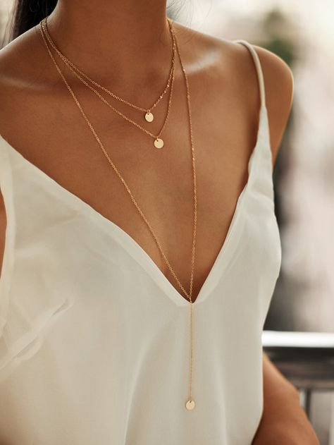 Round Pendant Layered Necklace Set | SHEIN USA Layered Necklace Set, Stil Elegant, Bohol, A Necklace, Layered Necklace, Pendant Design, Round Pendant, Cute Jewelry, Layered Necklaces