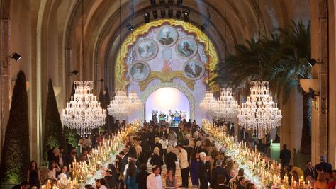 Versailles Wedding, Kim Kardashian Wedding, Wedding Decoration Flowers, Vogue Bridal, Old World Glamour, Vogue Weddings, Christmas Eve Party, The Palace Of Versailles, Basque Waist