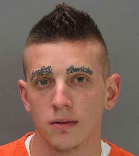 This wrongfully convicted artiste. | 43 People Whose Eyebrows Are So Bad They're Actually Works Of Art Eyebrow Fails, Worst Tattoos Ever, Tattoo Nightmares, Terrible Tattoos, Horrible Tattoos, Bad Eyebrows, Worst Tattoos, Prison Tattoos, Tattoo Fails