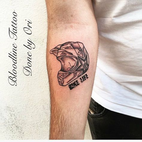 101 Amazing Motocross Tattoo Ideas To Inspire You In 2023! 71 Outsons Dirtbike Helmet Tattoo Design, Motocycle Tattoo Idea, Bike Life Tattoo, Small Motorcycle Tattoo, Dirtbike Tattoo, Motorcycle Tattoos For Men, Motocross Tattoo Ideas, Tattoo Motocross, Moto Tattoo